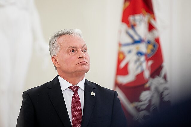 Politologė apie Nausėdos retorikos pokyčius dėl vakcinavimo politikos: kritikuoja Vyriausybę už sprendimus, kurie nėra priimti