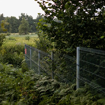 Santara. Laida lenkų kalba. Latviškas Usnarz Górny - keliasdešimt Irako piliečių prie Baltarusijos sienos