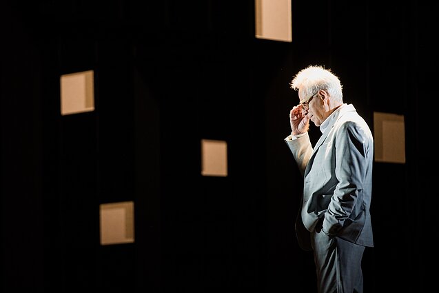 Gintaro Varno spektaklis „Puikus naujas pasaulis“ Gintaro Varno spektaklis „Puikus naujas pasaulis“