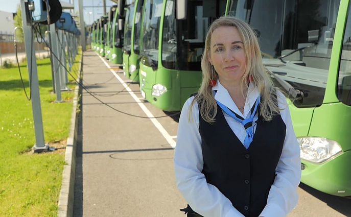 Noras vairuoti ir užsidirbti Liną atvedė į Norvegiją: turistinio autobuso vairą išmainė į darbą autobusų parke