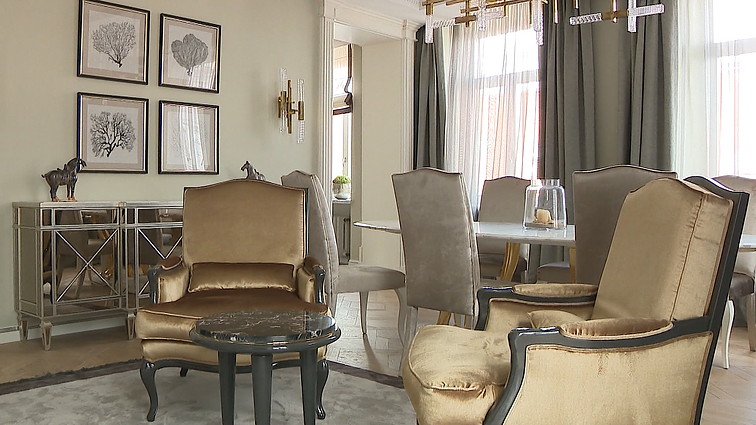 Veranda. Erdvus butas Vilniaus senamiestyje, vyriškas interjeras, neįprasta užduotis dizainerei ir Manto Tautvaišo poilsio oazė