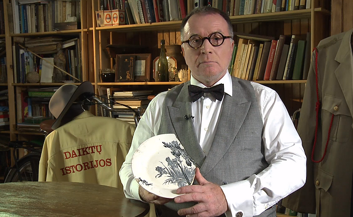 Daiktų istorijos. Nidos festivalio susikūrimo istorija, Varnių lobiai ir bastioninių pilių gynyba