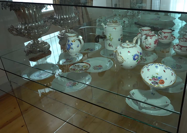 Varnių lobių istorijos: Biržuvėnų dvare paslaptis atskleidžia prabangūs indai