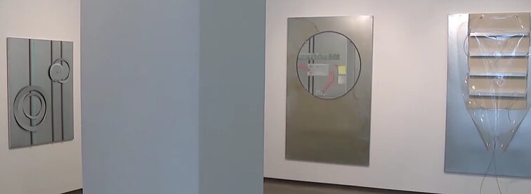 Dainiaus Trumpio parodoje „Skarda“ kelionės po Indiją ir patirties metalo apdirbimo fabrike atspindžiai