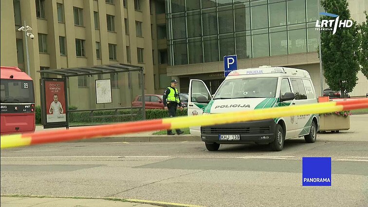 Panorama. Šeimų sąjūdžiui penktadienį leista rengti mitingą Katedros aikštėje
