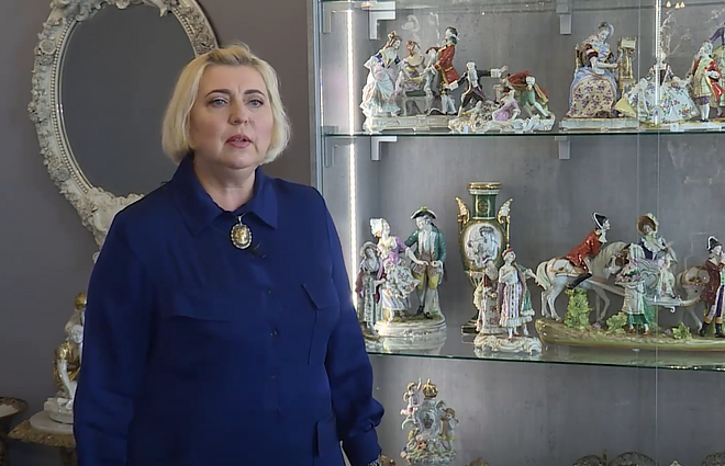 Trapaus meno saugotojai: uždarę viešbutį, panevėžiečiai įkūrė vienintelę Lietuvoje porceliano galeriją