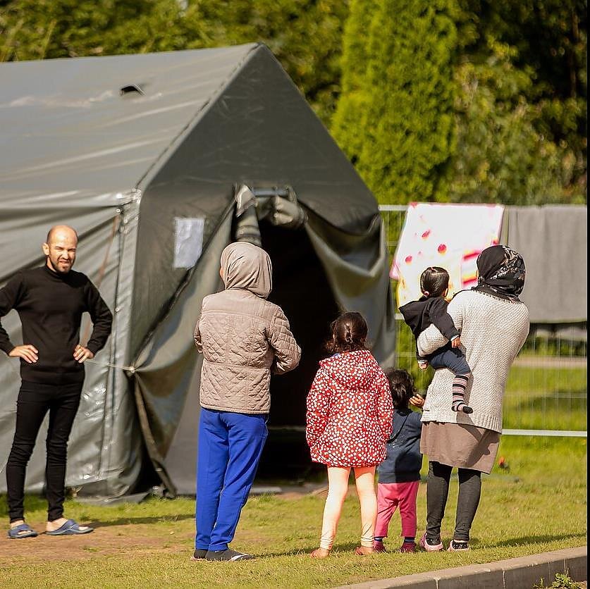 E. Blažio / LRT nuotr., Mažoji studija. Popiežius ir pasaulis. Kas laukia Afganistano krikščionių ir kaip viena vienuolė gerumo malūną užsuko