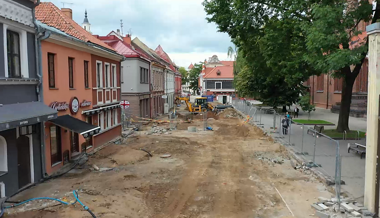 Milijonai remontui ir prarastos istorinės vertybės: autentišką grindinį ketinama versti trinkelėmis