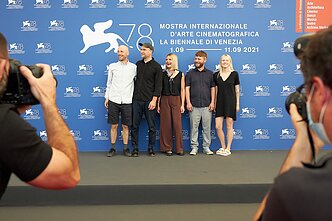 Lauryno Bareišos filmas „Piligrimai“ pelnė Venecijos kino festivalio prizą Lauryno Bareišos filmas „Piligrimai“ pelnė Venecijos kino festivalio prizą