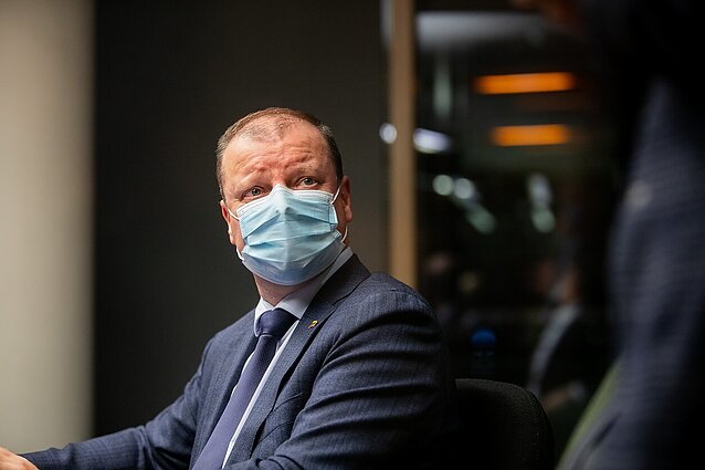 Ilgai lauktos skyrybos: nors atsiskyrė nuo „valstiečių“, Skvernelis apie ambicijas kurti savo partiją nekalba