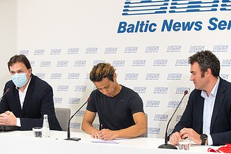 Keisuke Hondos pristatymo spaudos konferencija