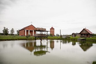 Kazimieras Masilionis ir bažnyčią pasistatė, ir į orą kasdien kyla Kazimieras Masilionis ir bažnyčią pasistatė, ir į orą kasdien kyla