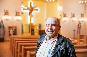 Kazimieras Masilionis ir bažnyčią pasistatė, ir į orą kasdien kyla Kazimieras Masilionis ir bažnyčią pasistatė, ir į orą kasdien kyla