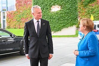 Gitanas Nausėda ir Angela Merkel Gitanas Nausėda ir Angela Merkel