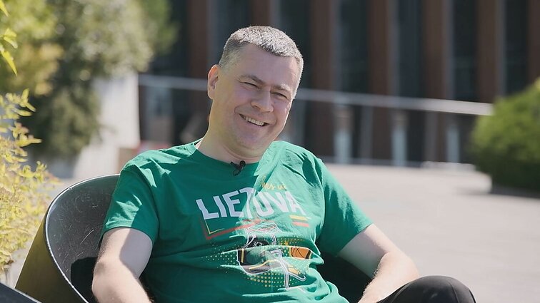 Širdyje lietuvis. Lietuvius sujungęs „Draugystės tiltas“, sporto salė tautiečiams Londone ir sūnui Sabonio vardą davęs Laurynas