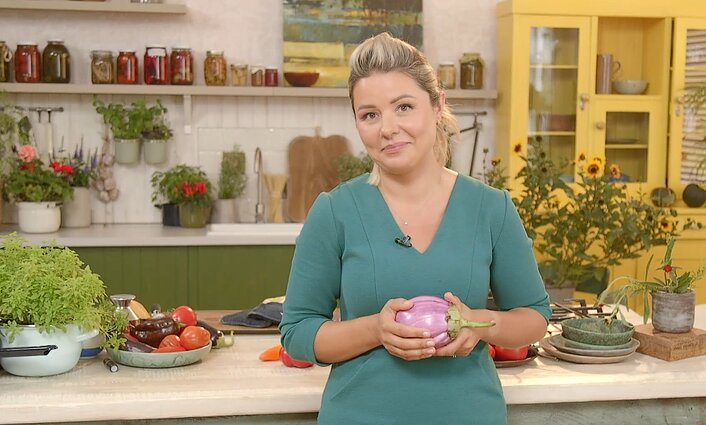 Beatos virtuvė. Sakartvelo virtuvės kvapai ir skoniai: vištiena „Tabaka“, chačapuriai ir įdarytas baklažanas