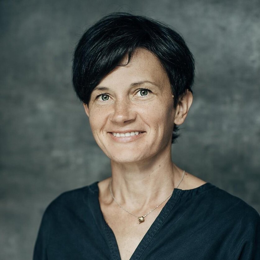 Homo cultus. Tarp praeities ir ateities. Kokia yra retorikos vieta šiuolaikinėje politikoje? Ar Lietuvoje turime gerų kalbėtojų? Pokalbis su Neringa Bliūdžiūte