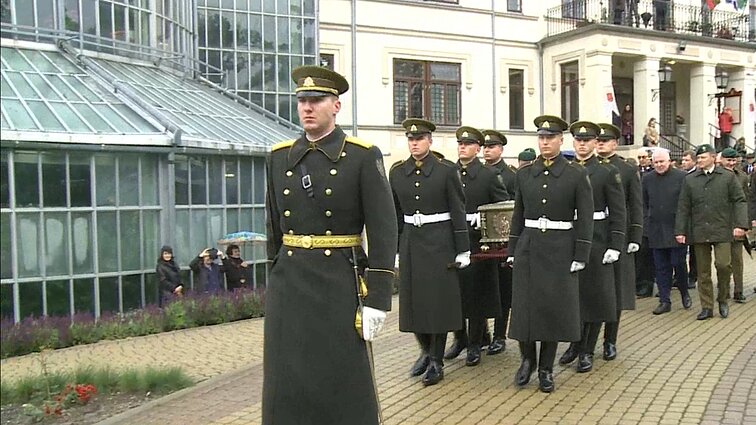 Minint Chodkevičiaus mirties metines, jo paties įkurtos Kretingos bažnyčioje padėtas kenotafas
