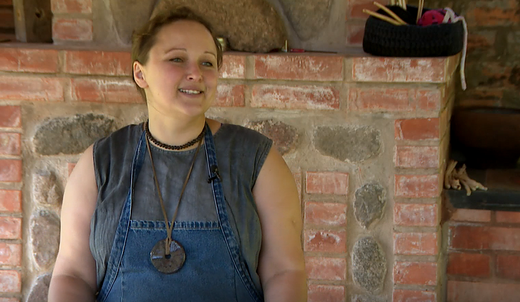 Gyvenimas gamtos ritmu: Indraja Raudonikytė stebina tvariais produktais iš gamtos turtų