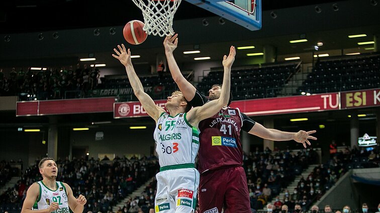 Sportas. Orai. Dviženklį atsilikimą panaikinęs „Žalgiris“ išsivežė pergalę iš Panevėžio