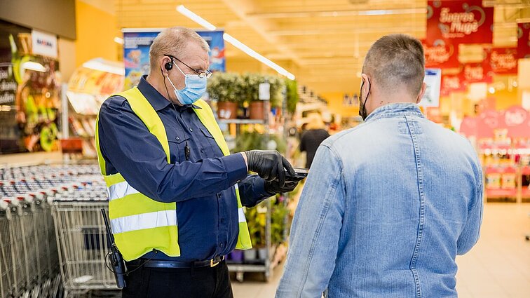 Daugėja pažeidimų, kai prekybos vietose tinkamai nėra tikrinami galimybių pasai: atvejų skaičius augo jau praėjusią savaitę