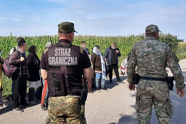 LRT RADIJO žinios. Lenkija 2 mėnesiams pratęsė nepaprastąją padėtį