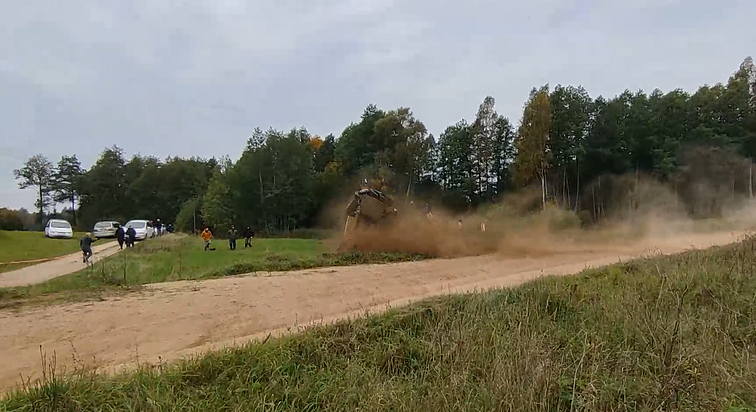 Vaidotui Žalai Aukštaitijos ralis prasidėjo nesėkme – posūkyje nuskriejo nuo kelio