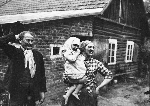Potencija Pinkauskaitė-Šeimininkė su V. Sipaičio dukra Potencija Pinkauskaitė-Šeimininkė su V. Sipaičio dukra