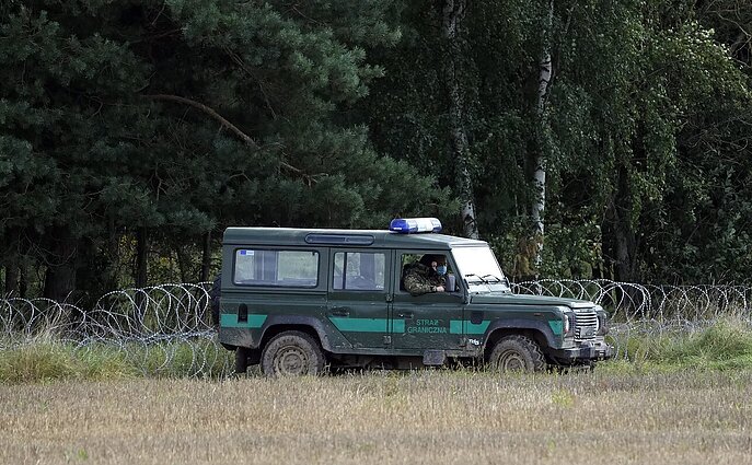 Svarbi valanda. Žmonių kontrabandininkai iš Irako kelią į Europą per Baltarusiją tebevadina geriausiu