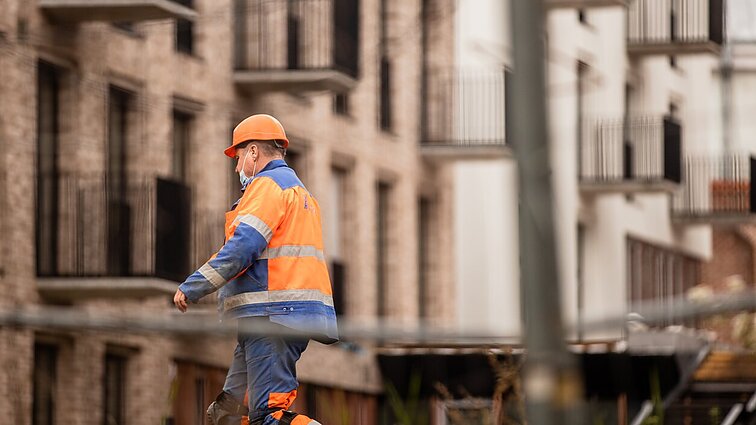Siūlymus lengvinti imigrantų įdarbinimą įvertinęs Lingė: būtų kaip piliulė nuo skausmo, negydanti nuo sisteminių ligų