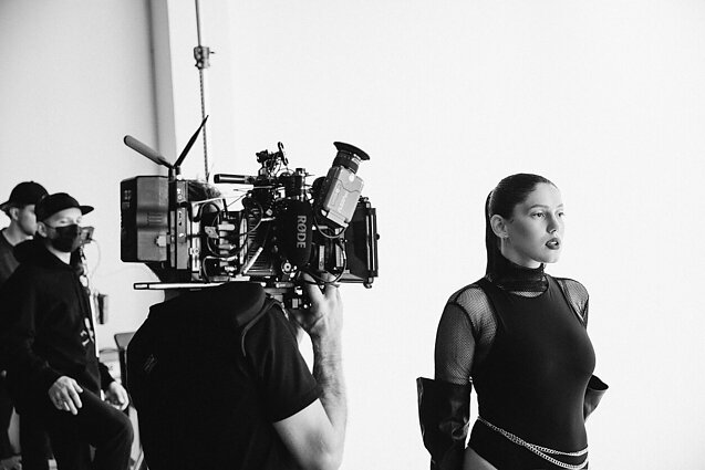 Naują dainą ir vaizdo klipą apie toksiškus santykius pristatanti Monique: svarbiausia gyvenime – nieko per daug nesureikšminti