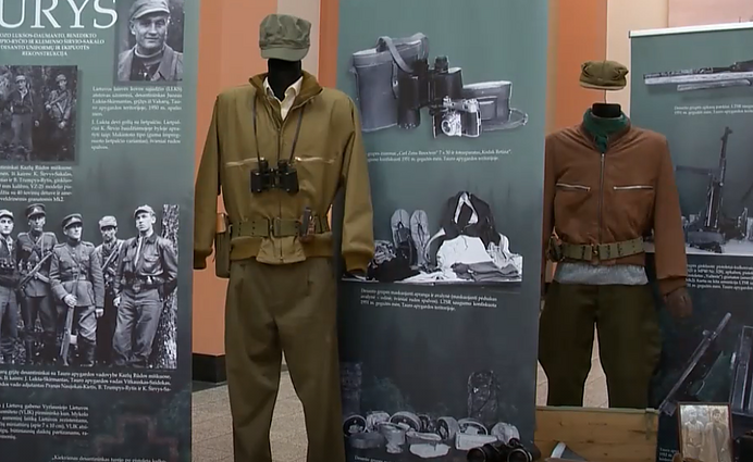 Žvilgsnis į 1950-uosius: atkurta partizanų ekipuotė ir uniformos