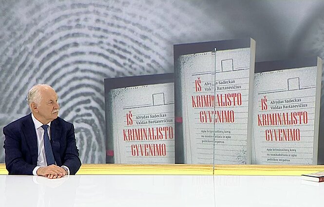 Buvęs Lietuvos kriminalinės policijos vadovas pristato knygą „Iš kriminalisto gyvenimo“: ne apie viską galima kalbėti