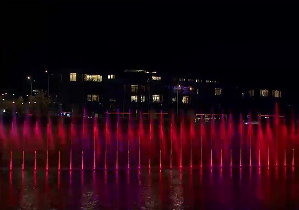 Neryje – unikalus fontanas, valdomas rankų mostais: kiekvienas gali pasijusti vandens ir spalvų valdovu