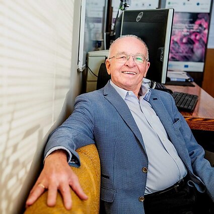 Švelnūs tardymai. Prof. habil. dr. Laimutis Telksnys – mokslininkas, lietuviškai prakalbinęs robotus