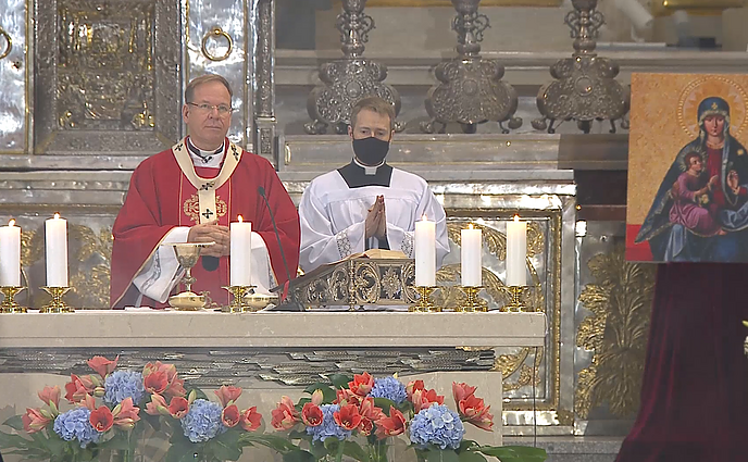 Šv. Mišios iš Vilniaus šv. Vyskupo Stanislovo ir šv. Vladislovo arkikatedros bazilikos.