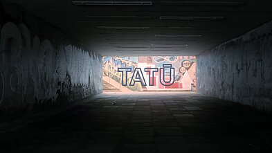 Kadras iš grupės „Antikvariniai Kašpirovskio dantys“ klipo