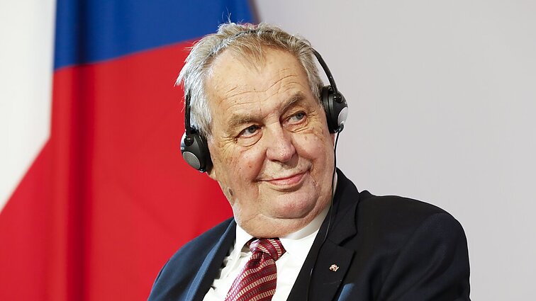 Žinios. Čekijos prezidentas Milošas Zemanas negali eiti pareigų dėl pašlijusios sveikatos