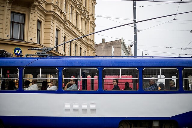 Žinios. Latvija nuo ketvirtadienio keturioms savaitėms įveda karantiną