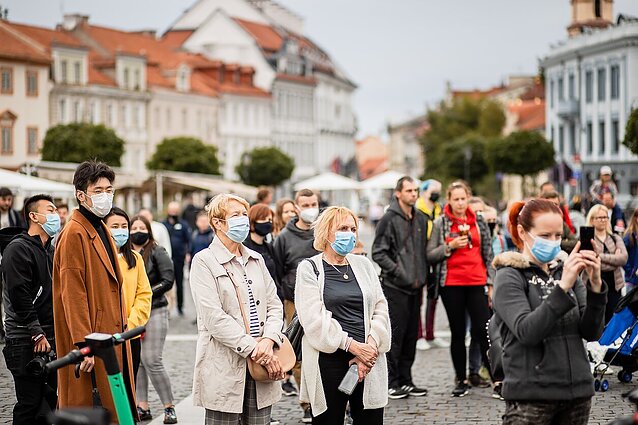 Virusų tyrinėtojas: nors skaičiai gali bauginti, Vakarų pasaulis pasiekė paskutinę pandemijos stadiją