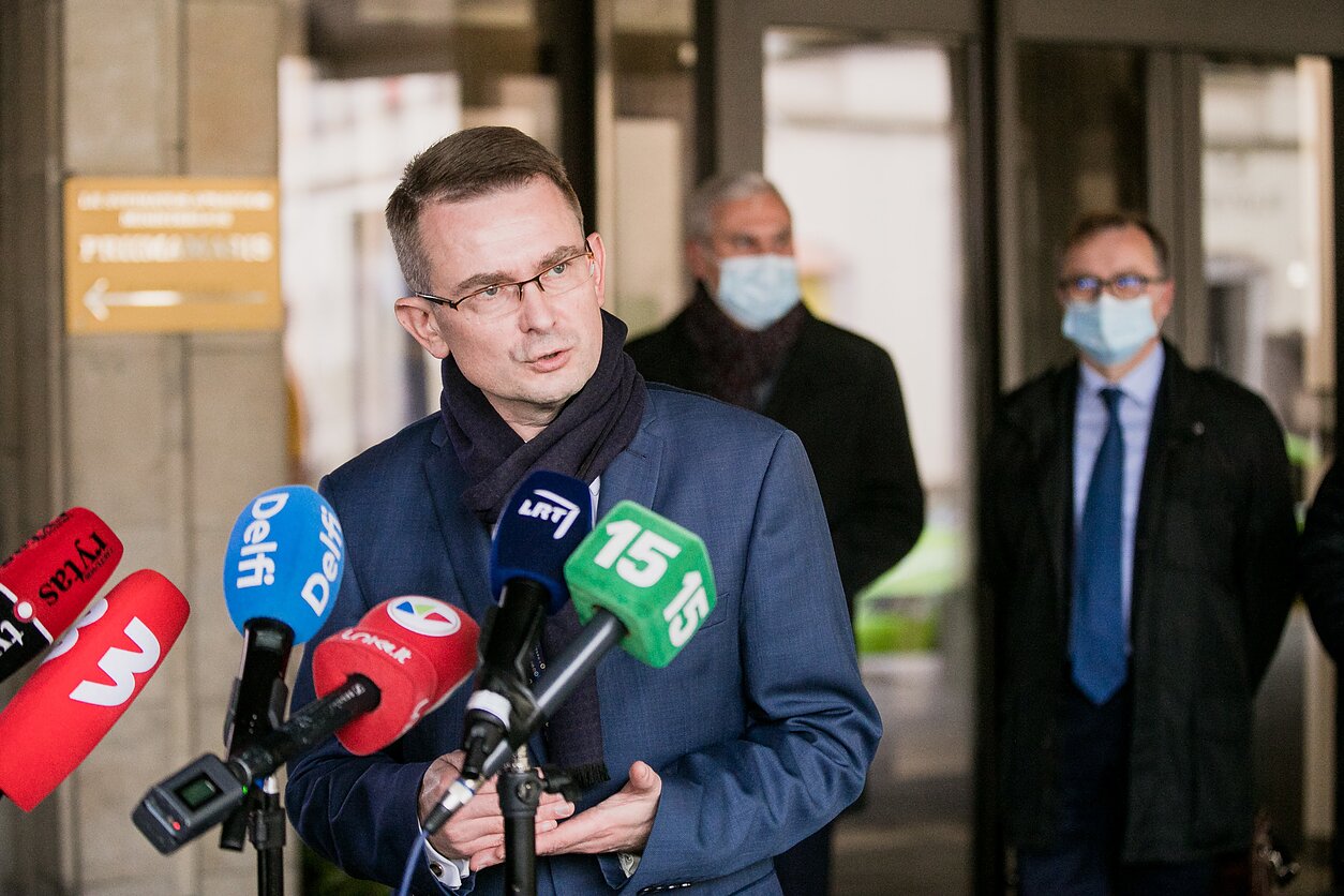 Arūnas Dulkys Arūnas Dulkys