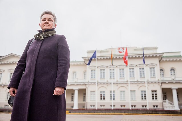 LRT forumas. Lyčiai neutralios partnerystės įstatymas: ar prezidento susitikimas su Rasa Račiene padės sutelkti visuomenę?