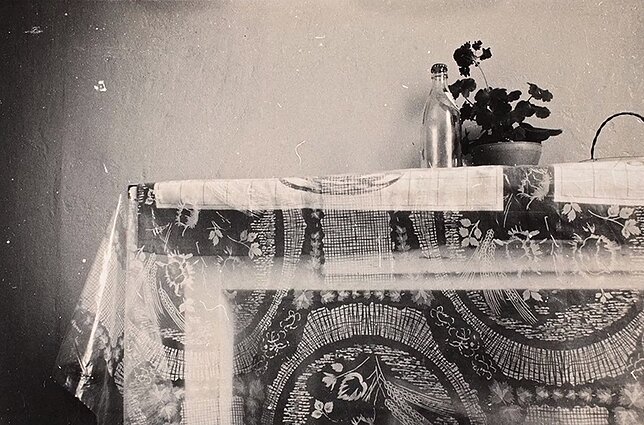 „10 Lietuvos fotografijos istorijų“. Paprastų daiktų natiurmortais melancholiškas istorijas pasakojęs Raimundas Urbonas (su anglų k. subtitrais)