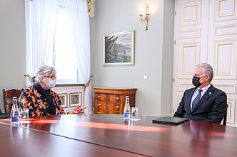 Birutė Galdikas and President Gitanas Nausėda