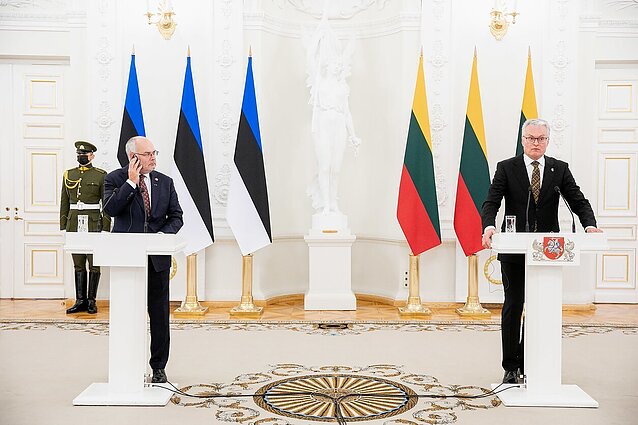 Nausėda po susitikimo su Estijos prezidentu: Baltijos regiono saugumui nerimą kelia Rusijos ir Baltarusijos karinė integracija