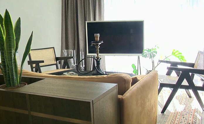 Vidaus ir išorės simbiozė Žaliakalnyje: namų dermė su aplinka per išskirtines detales