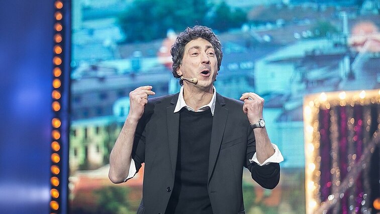 Knygą su psichologu parašęs Sakalas Uždavinys: be humoro mes išprotėtume