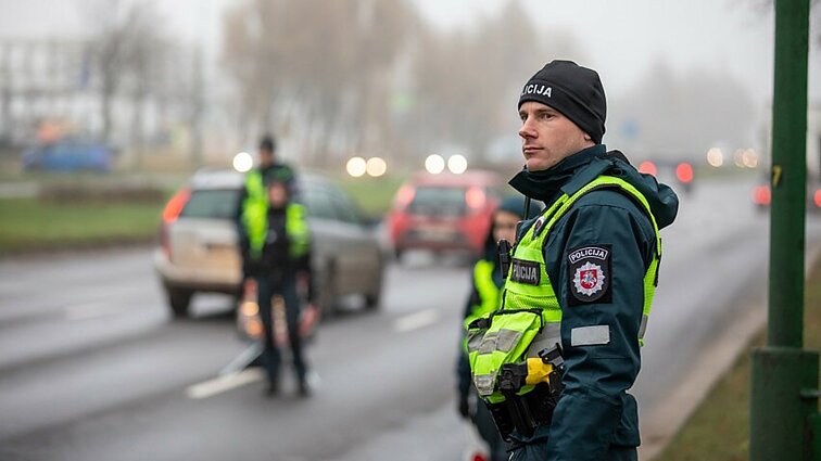Laba diena, Lietuva. Pareigūnų laukia intensyvus Vėlinių savaitgalis – padidintos policijos pajėgos, daugiau patikrų