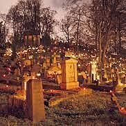 Santara. Audycja w języku polskim. W Wilnie rozpoczęła się akcja "Podaruj światło cmentarzom na Rossie i Bernardyńskim"