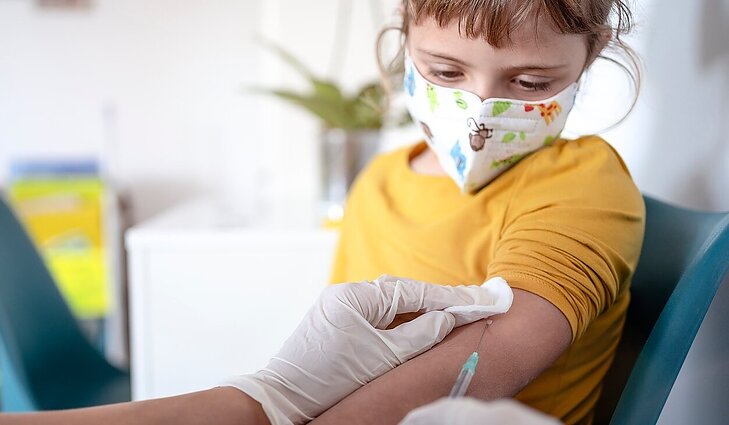 Gydytojas apie lėtą vaikų vakcinaciją: Vakarų šalyse pasitikėjimas specialistais žymiai didesnis, nei Lietuvoje